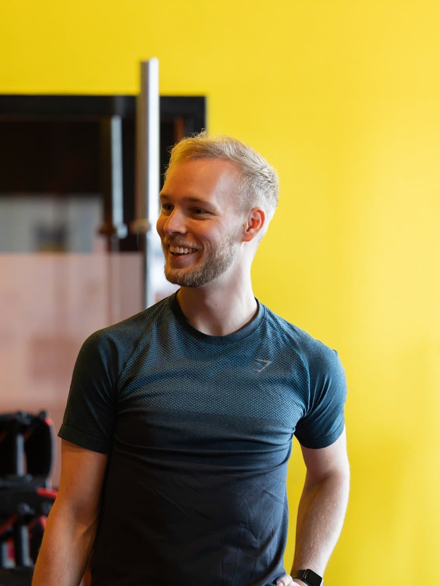 Portretfoto van personal trainer Wolter van Regul8