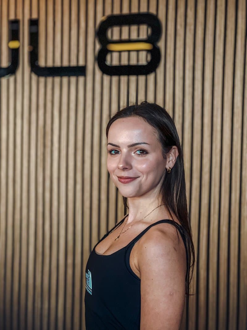 Portret van Gea, Pilates docent