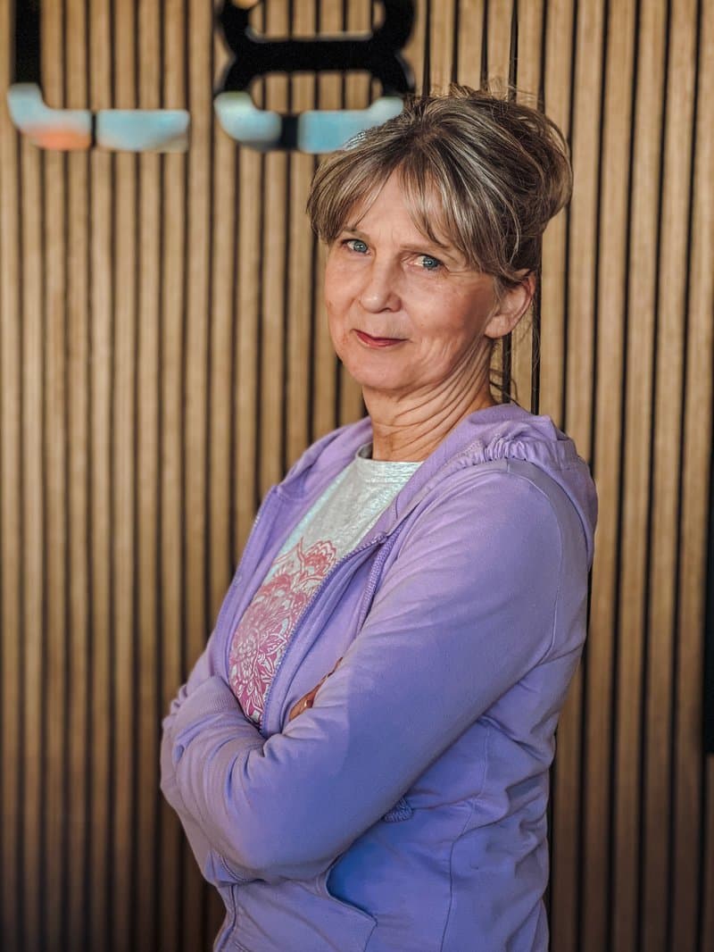 Portret van Greetje, Yoga docent